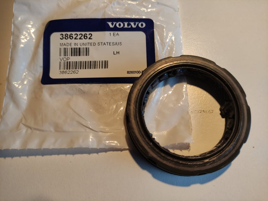 Volvo Penta gufero klikového hřídele /pod rozvody/